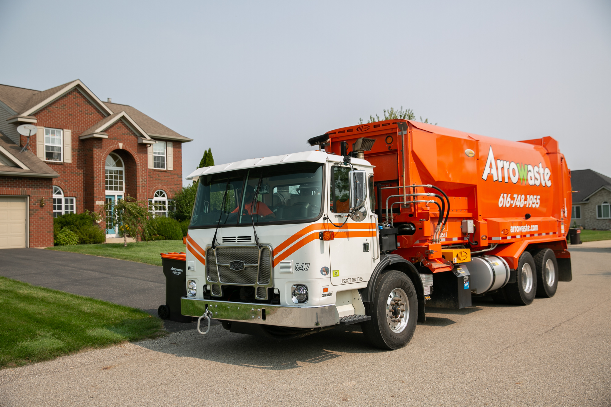 Four Benefits Of Working With A Trash Removal Service - Arrowaste